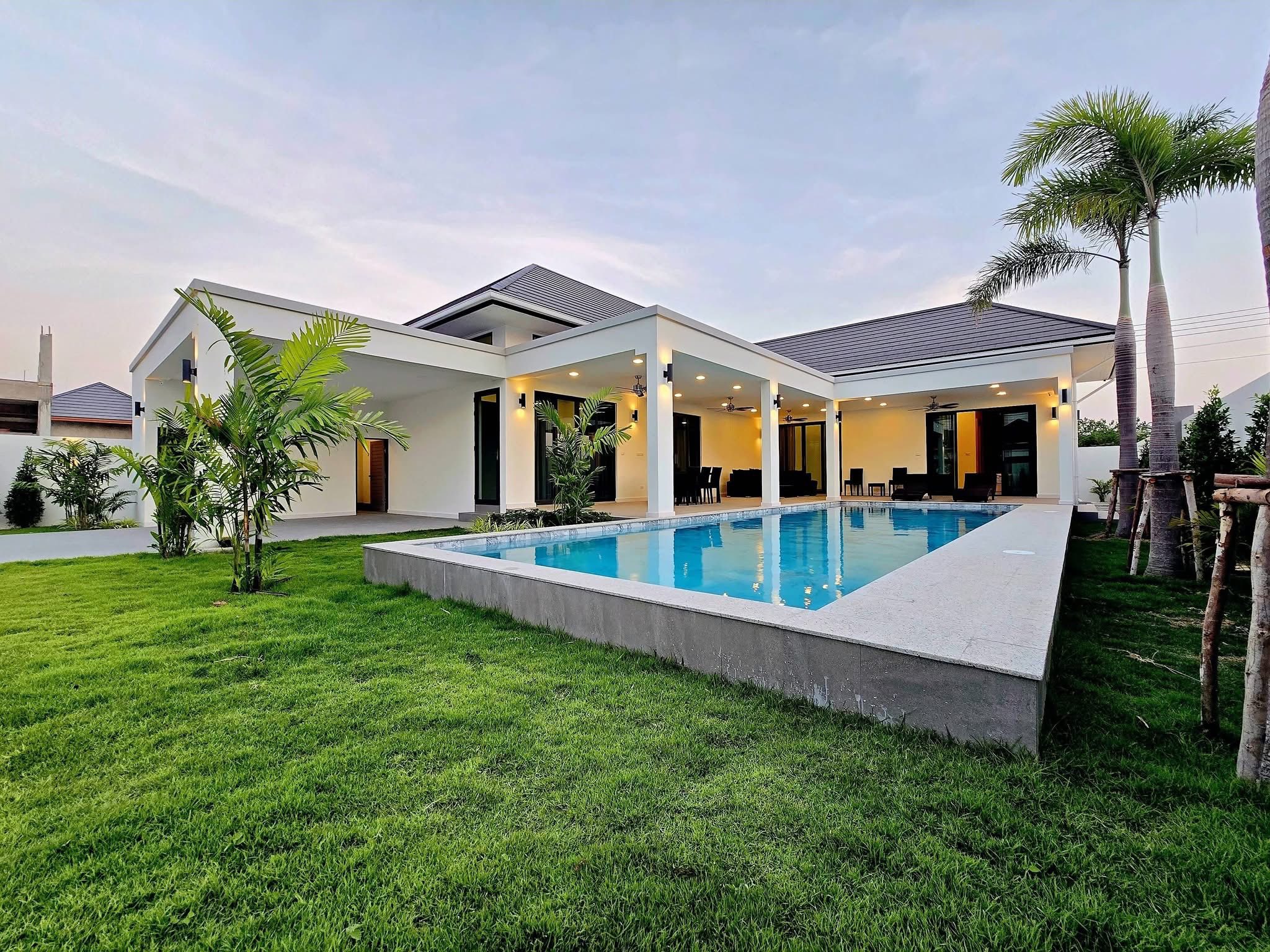 4 Bedroom 4 bathroom Luxury Pool Villa in Hua Hin – HHU – 13